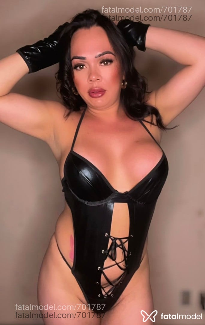 Acompanhante travesti loira (o) de olhos mel em Assis - Francielly