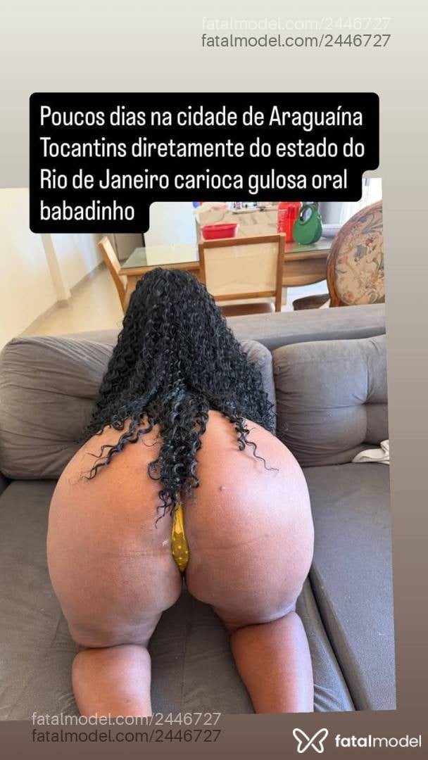 Acompanhante mulher com cabelo castanho de olhos pretos - Larissa Pacheco
