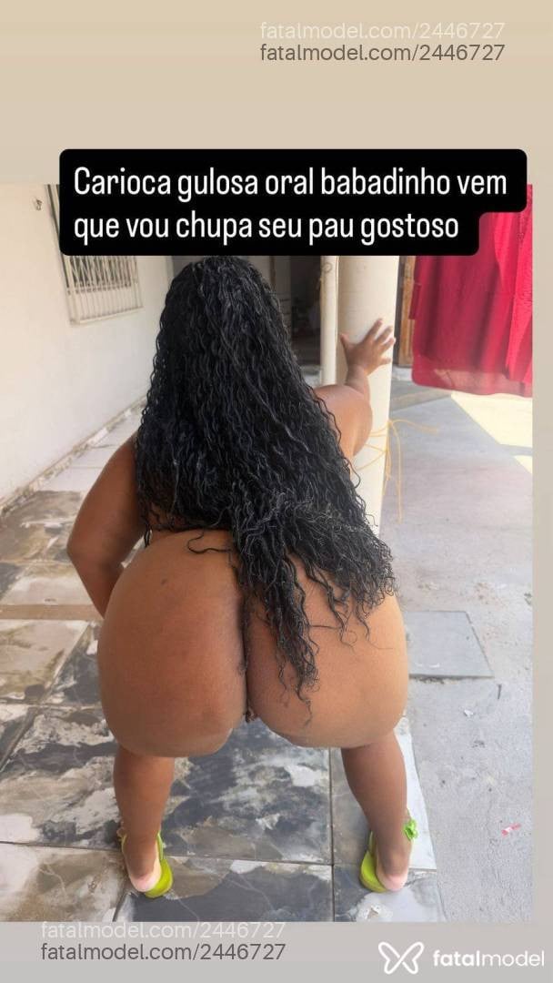 Acompanhante mulher com cabelo castanho de olhos pretos - Larissa Pacheco