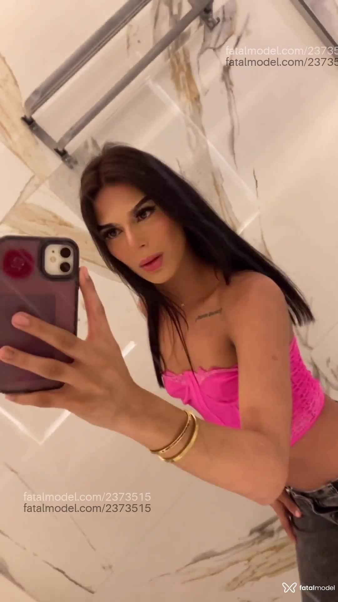 Acompanhante mulher trans morena (o) de olhos castanhos em Belém Acompanhante mulher trans morena (o) de olhos castanhos em Belém - Lara Mondoni