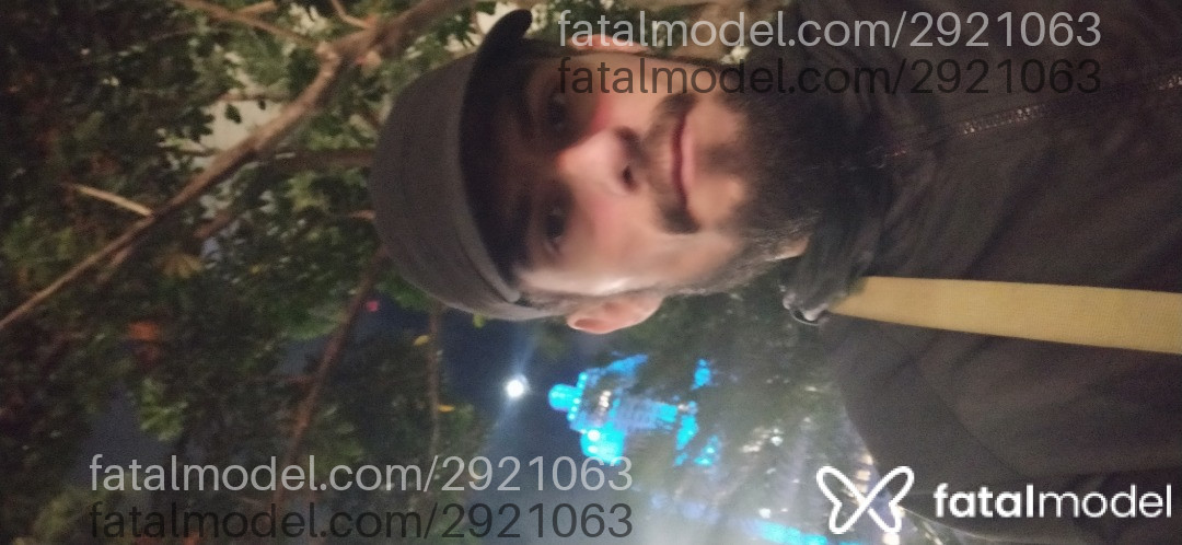 Acompanhante homem com cabelo castanho de olhos castanhos em São Paulo Acompanhante homem com cabelo castanho de olhos castanhos em São Paulo - Lucas Carlos