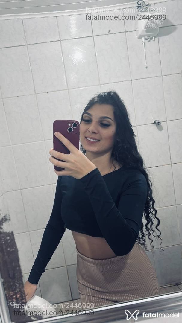Acompanhante mulher morena (o) de olhos castanhos em Joinville - Emily