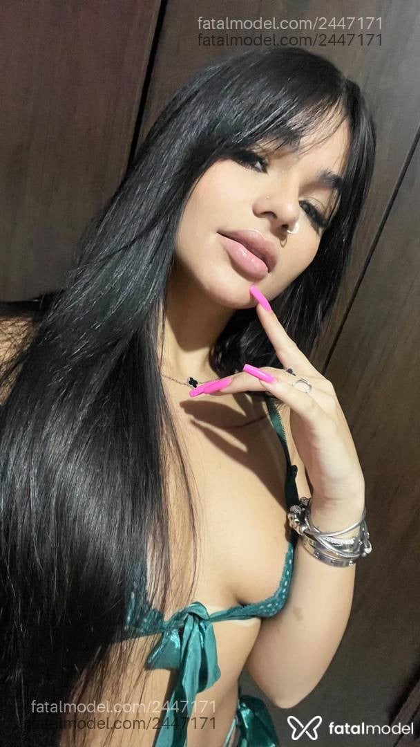 Acompanhante mulher morena (o) de olhos castanhos - Valentina Rossi