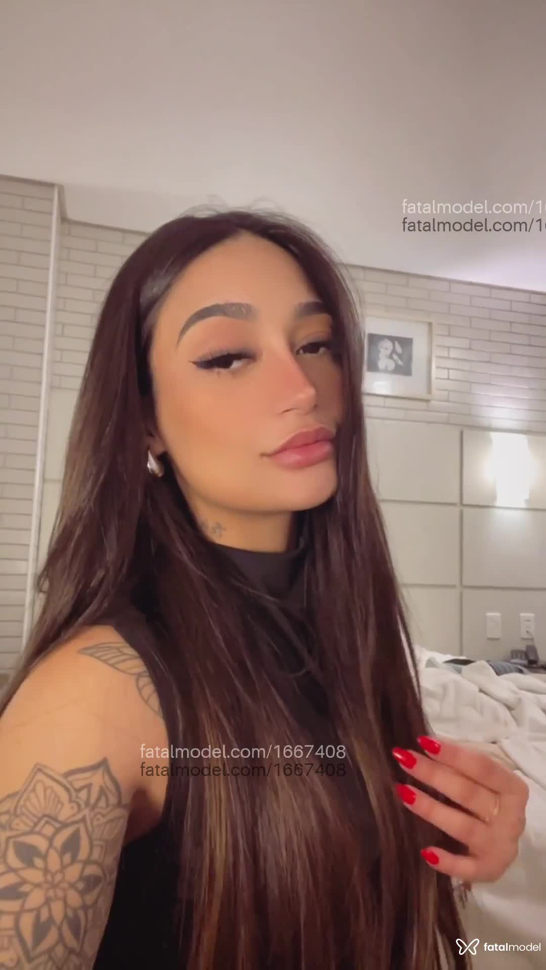 Acompanhante mulher com cabelo castanho de olhos castanhos em Virtual - Mirela