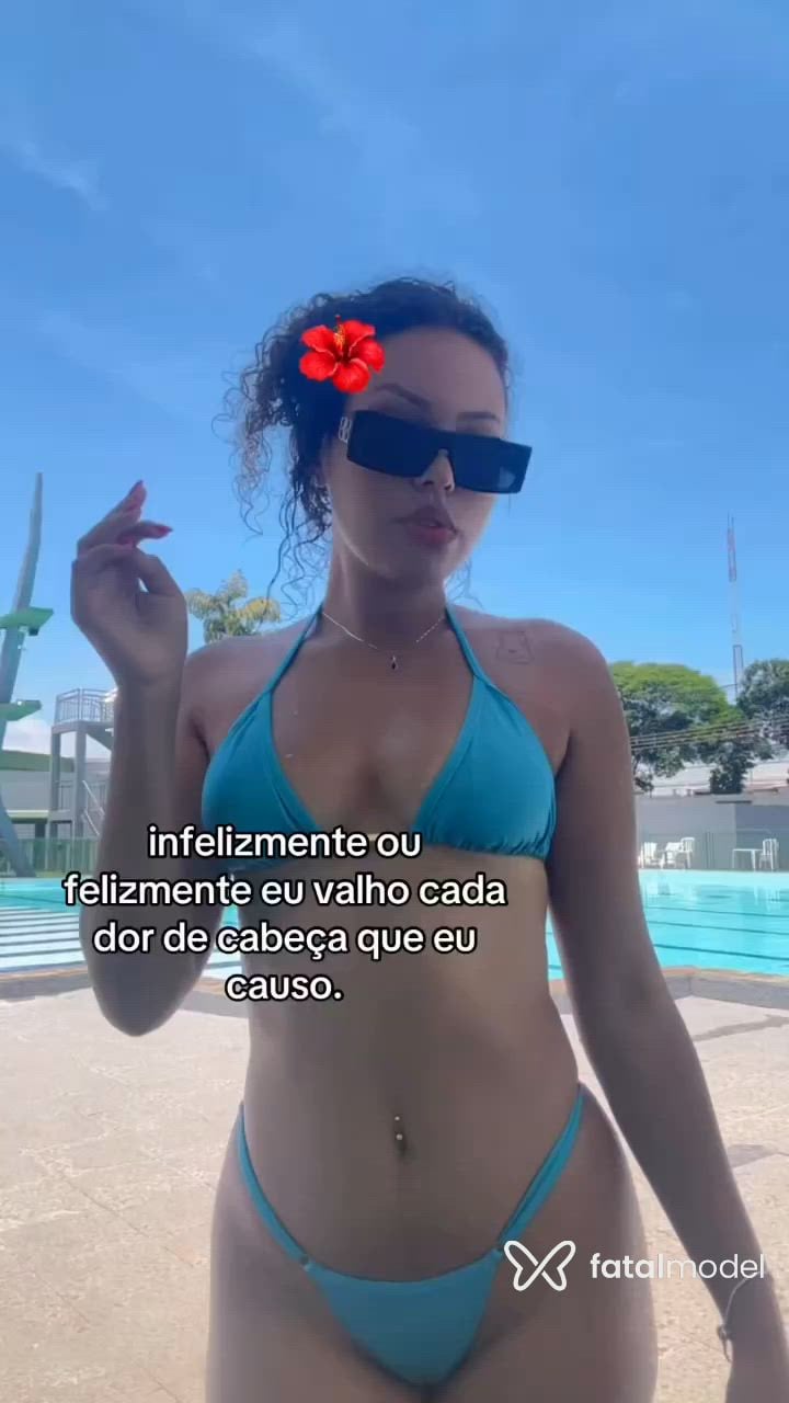 Acompanhante mulher com cabelo castanho de olhos pretos - Keity