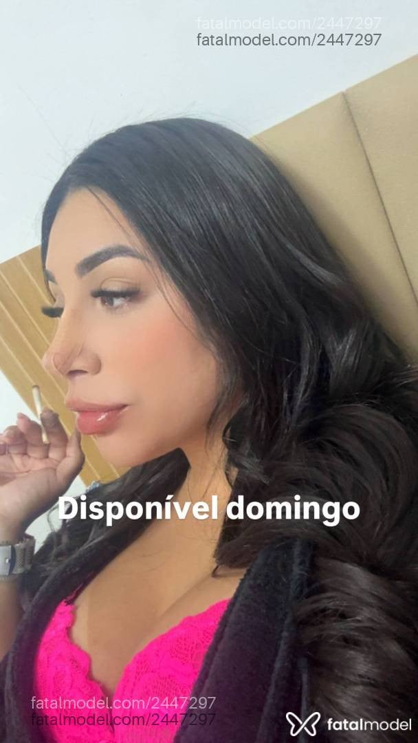 Acompanhante mulher morena (o) de olhos castanhos - Beatriz