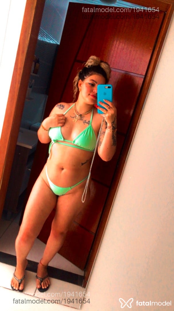 Acompanhante mulher loira (o) de olhos verdes em Triunfo - Karem Amaral Cruz