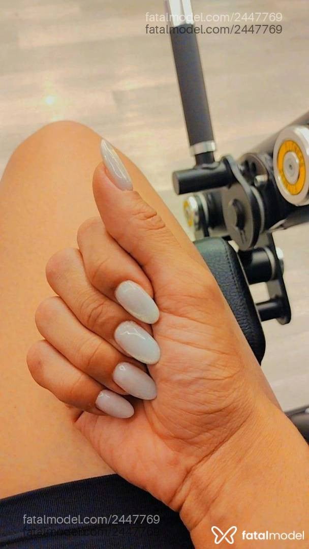 Acompanhante mulher com cabelo castanho de olhos mel - Mel Matarazzo