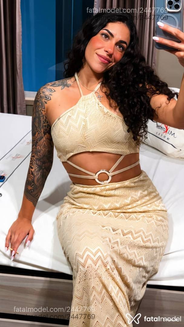 Acompanhante mulher com cabelo castanho de olhos mel - Mel Matarazzo