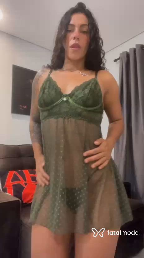 Acompanhante mulher com cabelo castanho de olhos mel - Mel Matarazzo