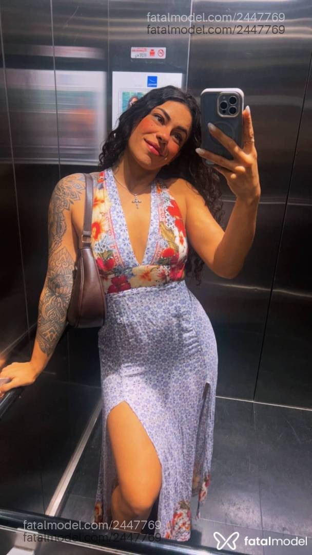 Acompanhante mulher com cabelo castanho de olhos mel - Mel Matarazzo
