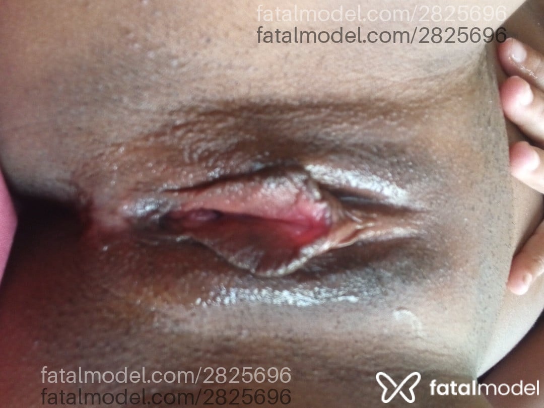 Acompanhante mulher morena (o) de olhos castanhos em Brasília - Pretinhasafadinha