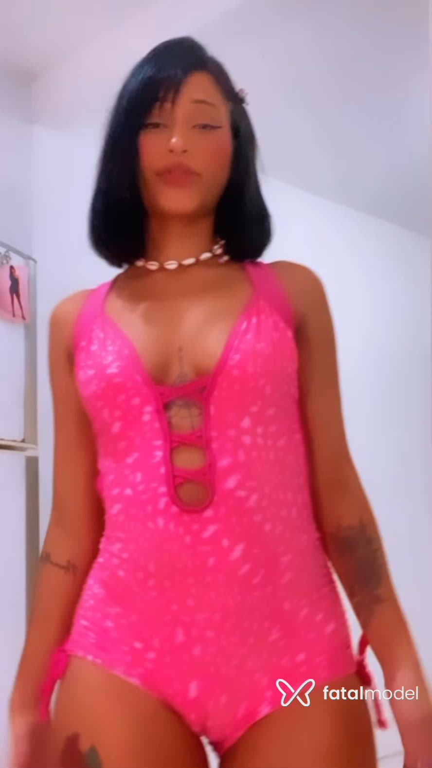 Acompanhante mulher morena (o) de olhos castanhos - Anjinhaa