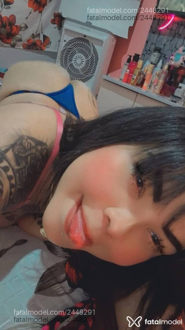 Acompanhante mulher morena (o) de olhos pretos - Parazinha