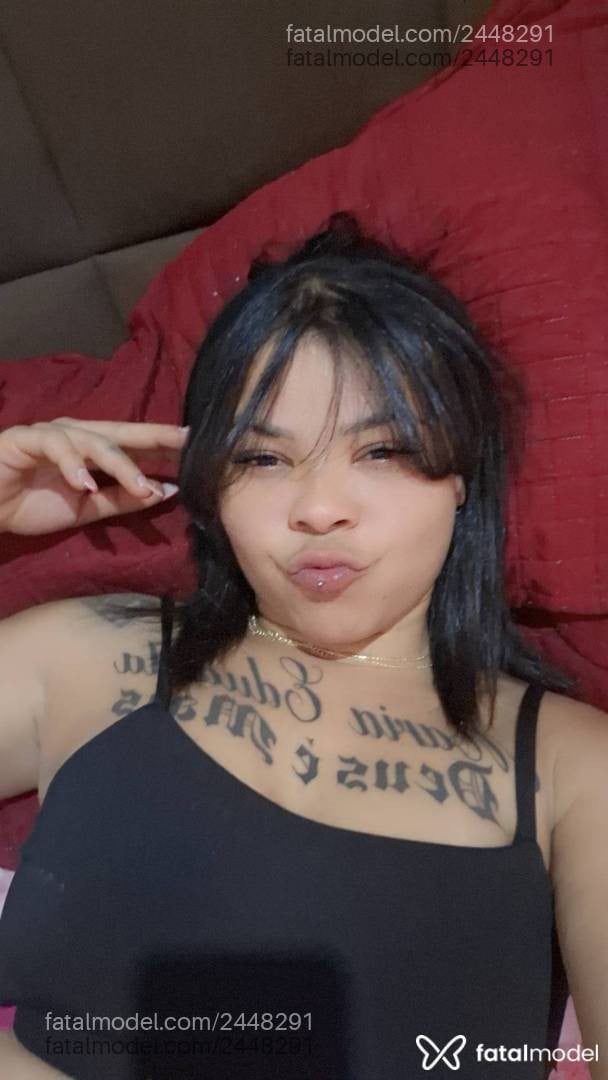 Acompanhante mulher morena (o) de olhos pretos - Parazinha