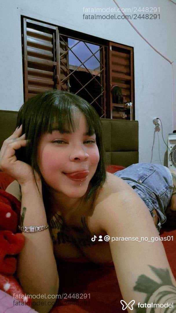 Acompanhante mulher morena (o) de olhos pretos - Parazinha