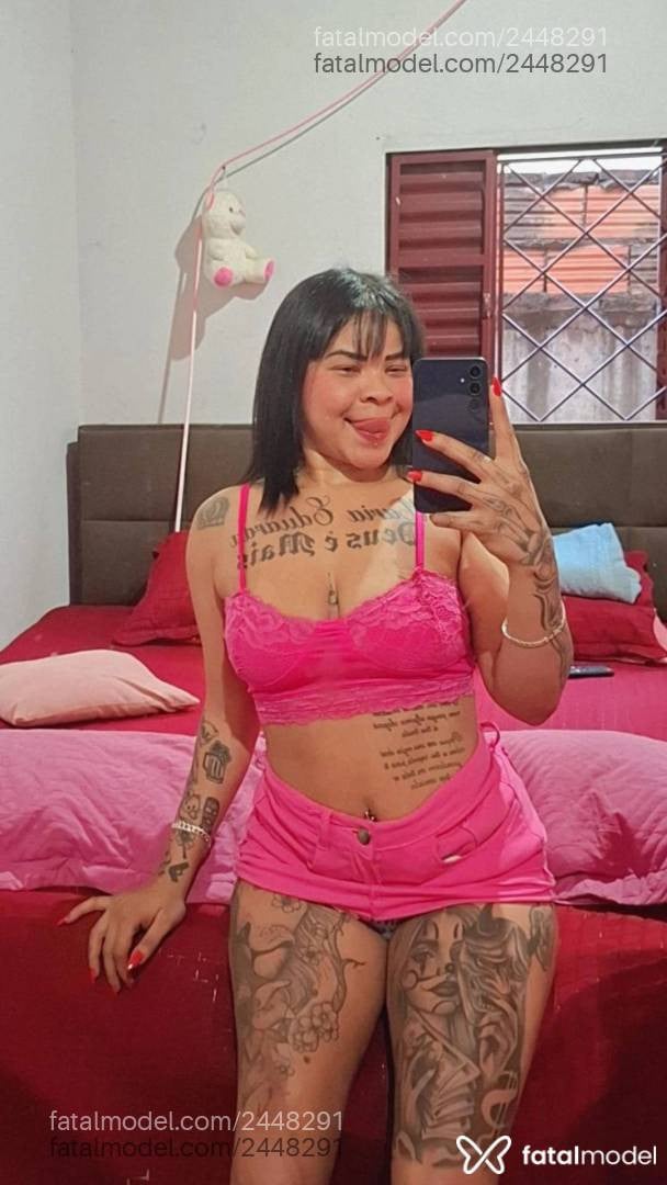 Acompanhante mulher morena (o) de olhos pretos - Parazinha