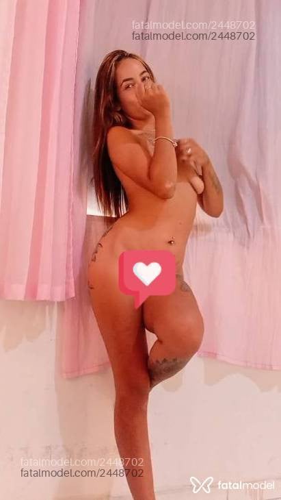 Acompanhante mulher com cabelo castanho de olhos castanhos - Izabela Arcis Acompanhante mulher com cabelo castanho de olhos castanhos - Izabela Arcis