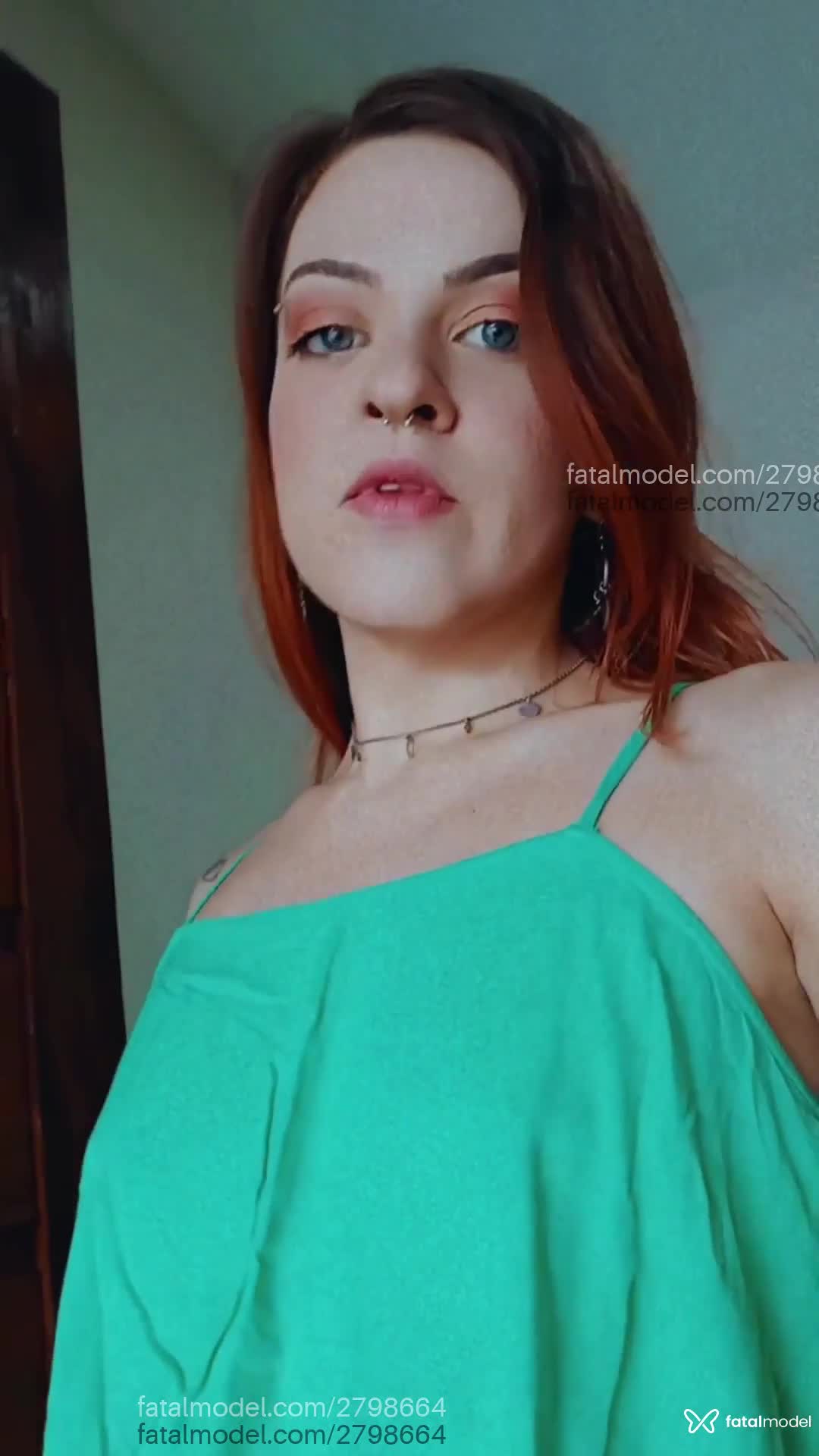 Acompanhante mulher trans com cabelo colorido de olhos azuis em Tianguá Acompanhante mulher trans com cabelo colorido de olhos azuis em Tianguá - Ginger