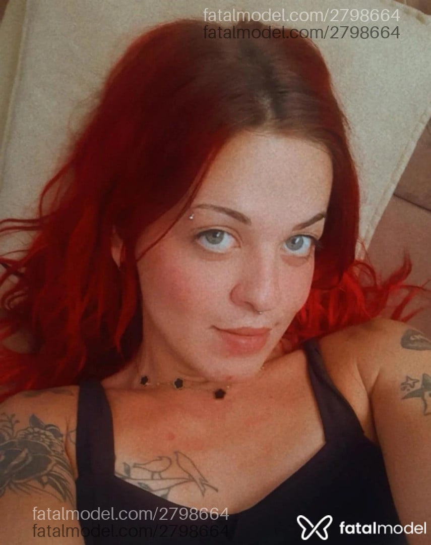 Acompanhante mulher trans com cabelo colorido de olhos azuis em Tianguá Acompanhante mulher trans com cabelo colorido de olhos azuis em Tianguá - Ginger