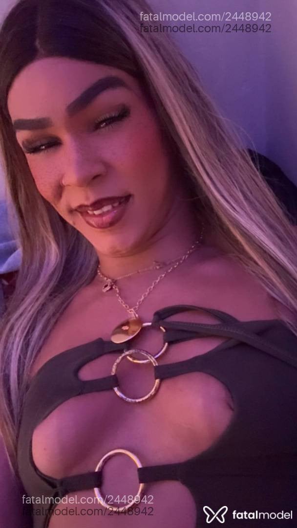 Acompanhante mulher trans loira (o) de olhos castanhos - Ingrid Ribeiro