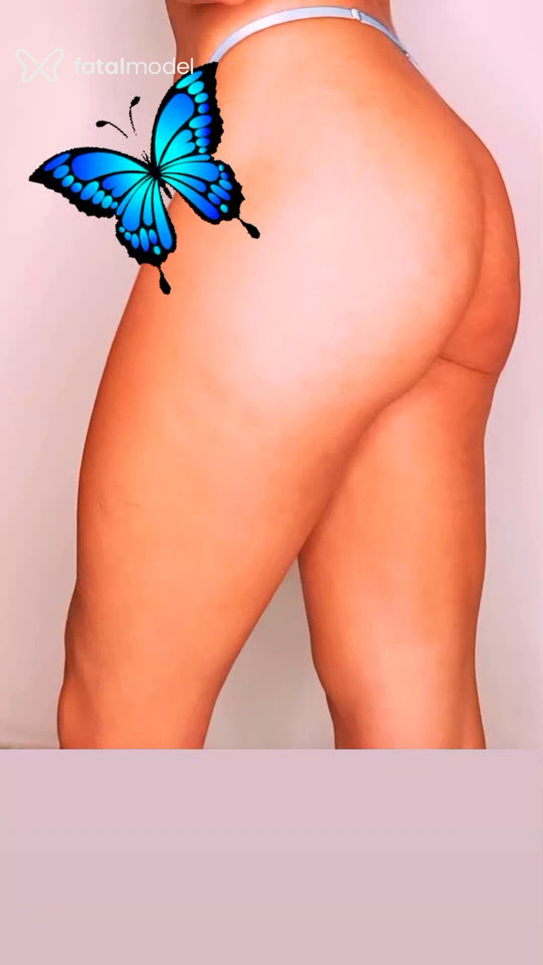 Acompanhante mulher morena (o) de olhos pretos - Afrodite