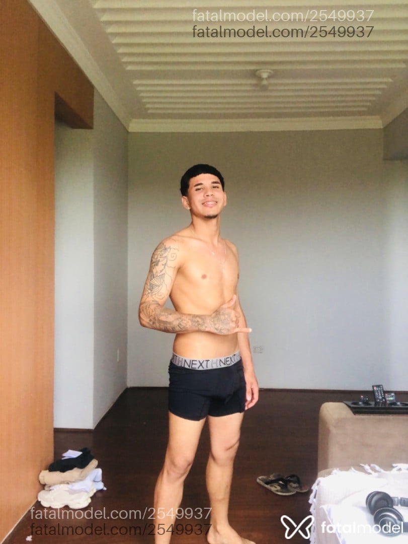 Acompanhante homem morena (o) de olhos castanhos em Londrina - Ronnie