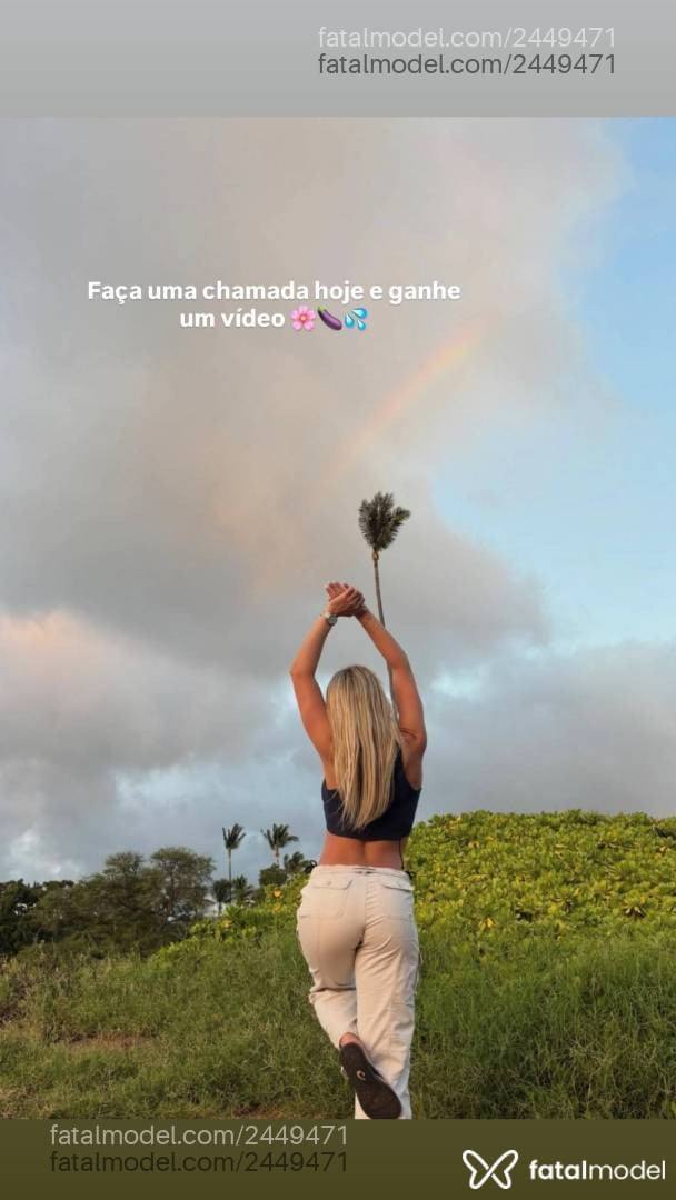 Acompanhante mulher loira (o) de olhos verdes em Virtual - Maria Julia