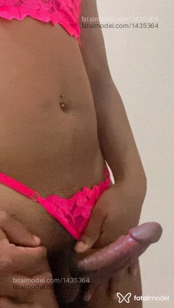 Acompanhante travesti morena (o) de olhos castanhos - Mirella Acompanhante travesti morena (o) de olhos castanhos - Mirella