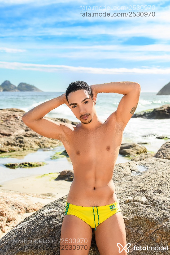 Acompanhante homem morena (o) de olhos castanhos em Rio de Janeiro - Duartte