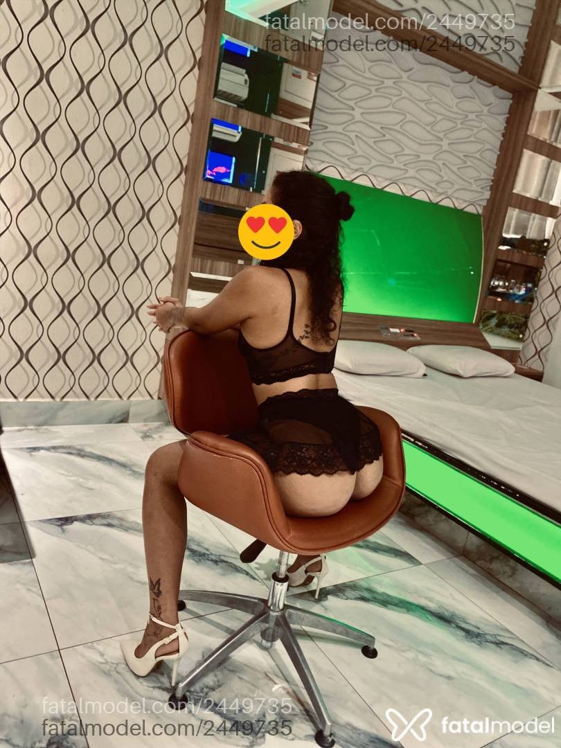 Acompanhante mulher morena (o) de olhos pretos - Nathalia Souza