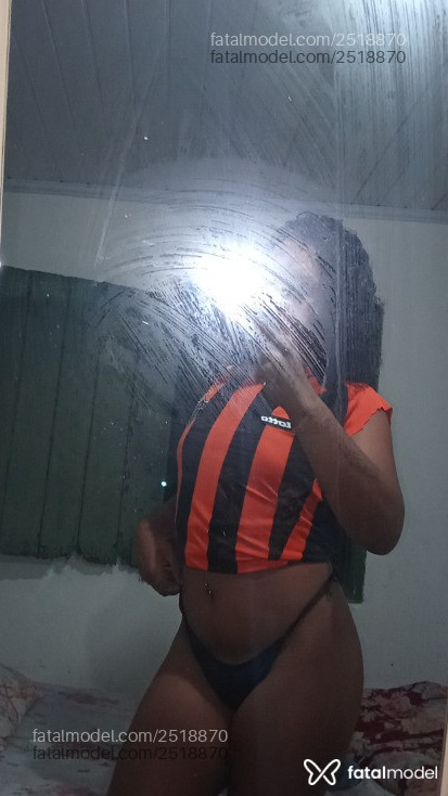 Acompanhante mulher trans morena (o) de olhos castanhos em Virtual - Melissa
