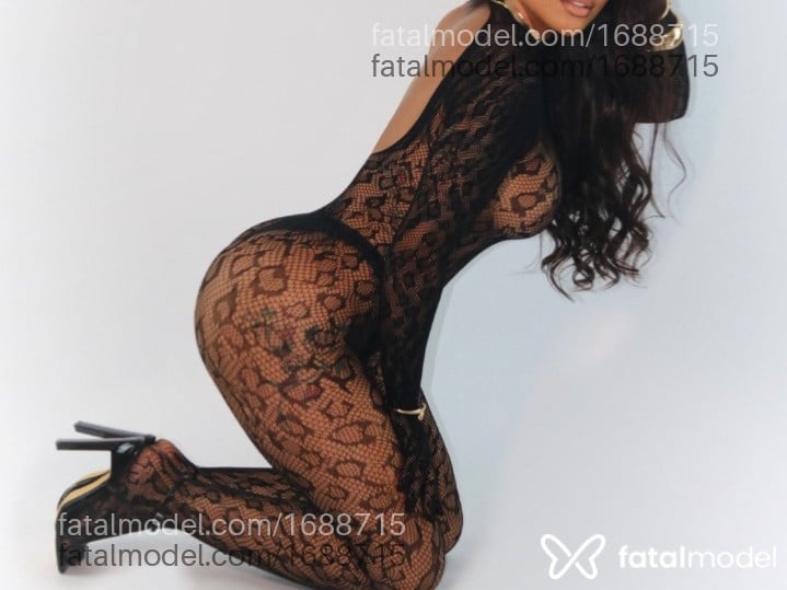 Acompanhante mulher morena (o) de olhos castanhos - Thayna