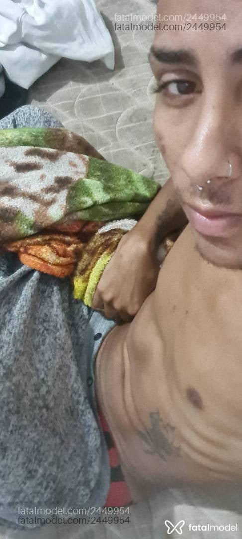 Acompanhante homem com cabelo castanho de olhos castanhos em Ubatuba - Rangel