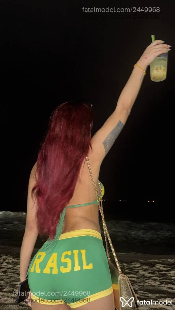 Acompanhante mulher ruiva (o) de olhos verdes em São Paulo Acompanhante mulher ruiva (o) de olhos verdes em São Paulo - Angel