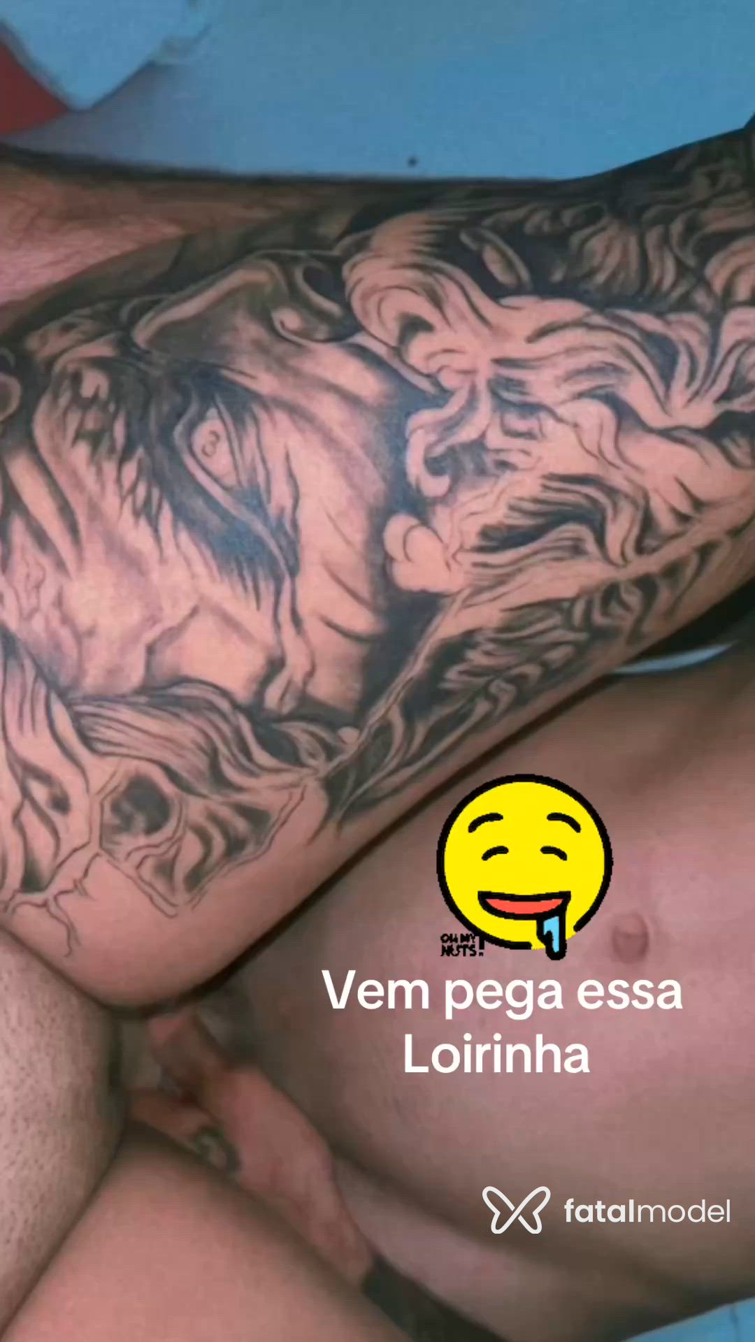 Acompanhante mulher loira (o) de olhos pretos - Tatazinha Acompanhante mulher loira (o) de olhos pretos - Tatazinha
