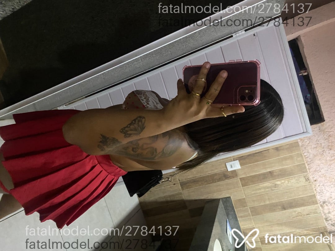Acompanhante mulher morena (o) de olhos verdes em Aperibé Acompanhante mulher morena (o) de olhos verdes em Aperibé - Cristal