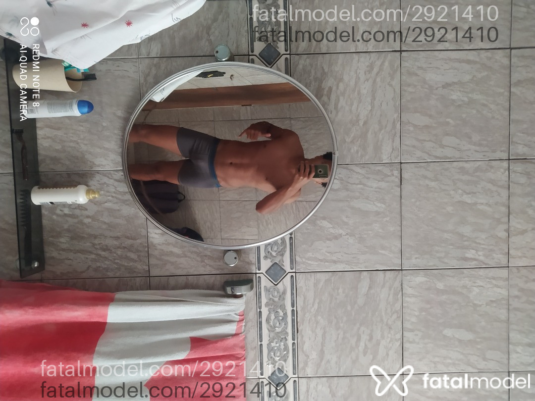 Acompanhante homem com cabelo castanho de olhos castanhos em São Paulo Acompanhante homem com cabelo castanho de olhos castanhos em São Paulo - Rodrigo