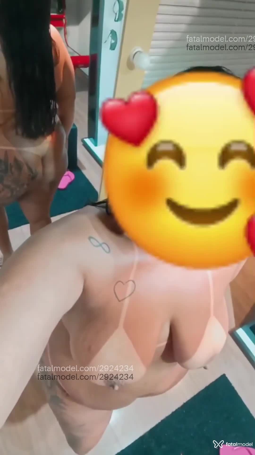 Acompanhante mulher morena (o) de olhos castanhos em Virtual Acompanhante mulher morena (o) de olhos castanhos em Virtual - Isa Maravilha