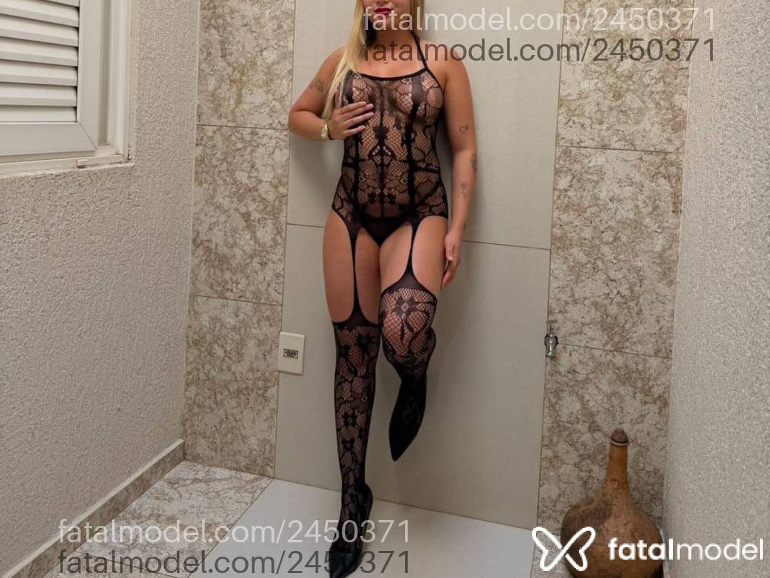 Acompanhante mulher loira (o) de olhos castanhos - Nataly Goes