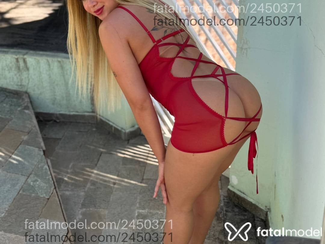 Acompanhante mulher loira (o) de olhos castanhos - Nataly Goes