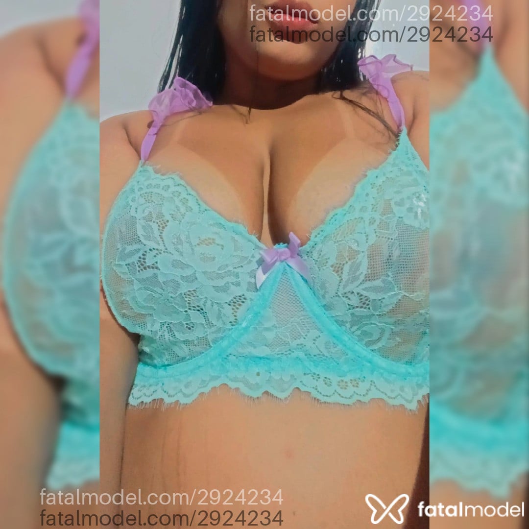 Acompanhante mulher morena (o) de olhos castanhos em Virtual Acompanhante mulher morena (o) de olhos castanhos em Virtual - Isa Maravilha