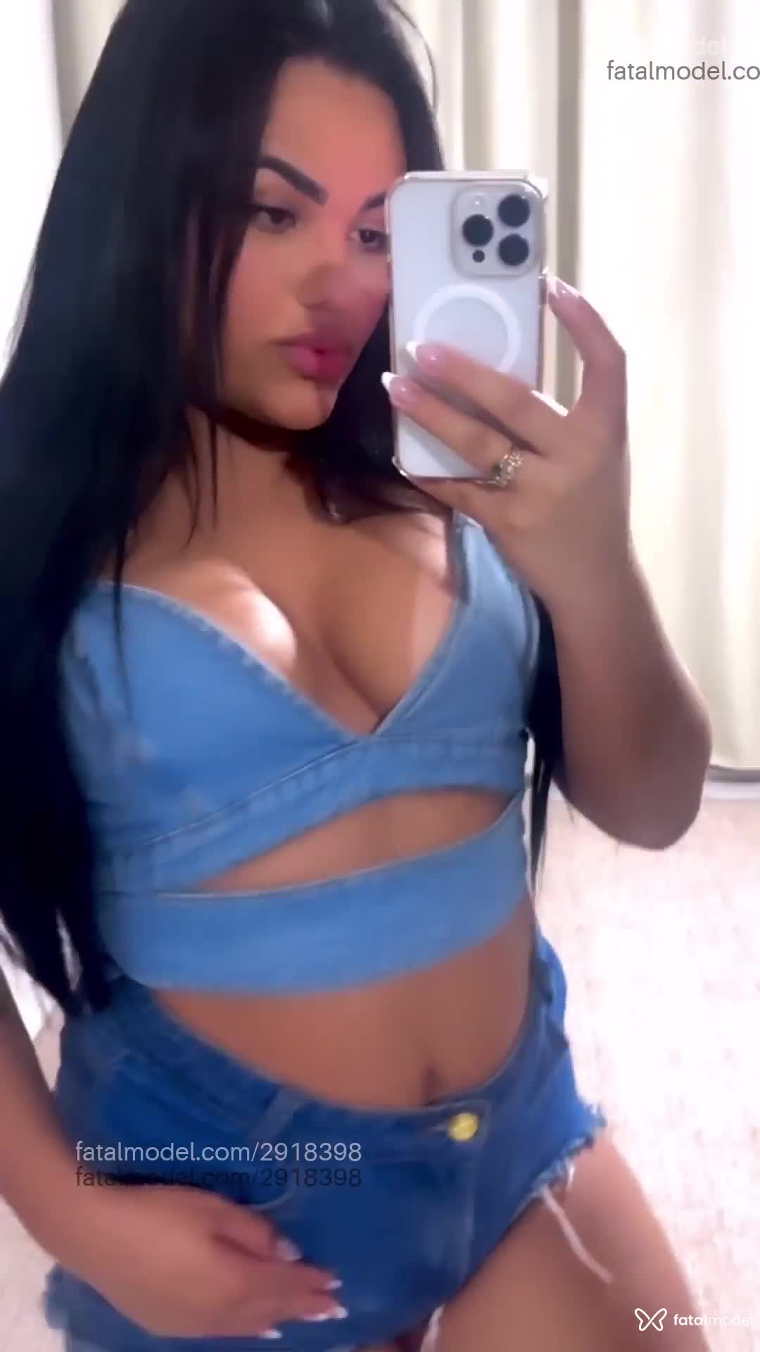 Acompanhante mulher trans morena (o) de olhos pretos - Gaby Lovatti Acompanhante mulher trans morena (o) de olhos pretos - Gaby Lovatti