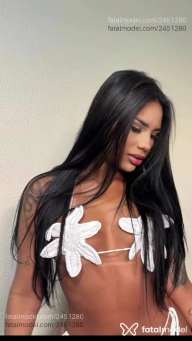 Acompanhante mulher morena (o) de olhos castanhos - Taís Acompanhante mulher morena (o) de olhos castanhos - Taís