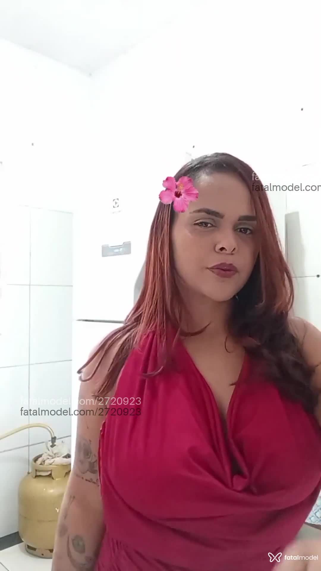 Acompanhante mulher ruiva (o) de olhos castanhos em Virtual - Babyh Fontenelle