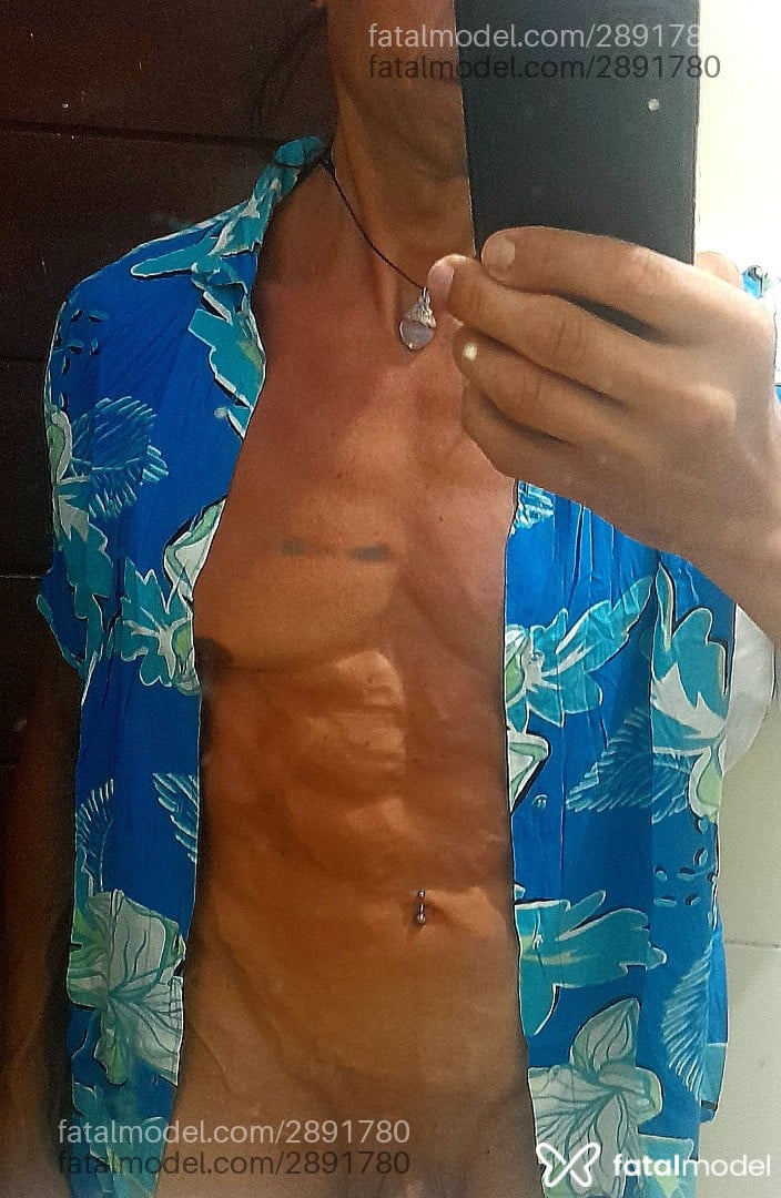 Acompanhante homem com cabelo castanho de olhos castanhos em Tibau - Alexander