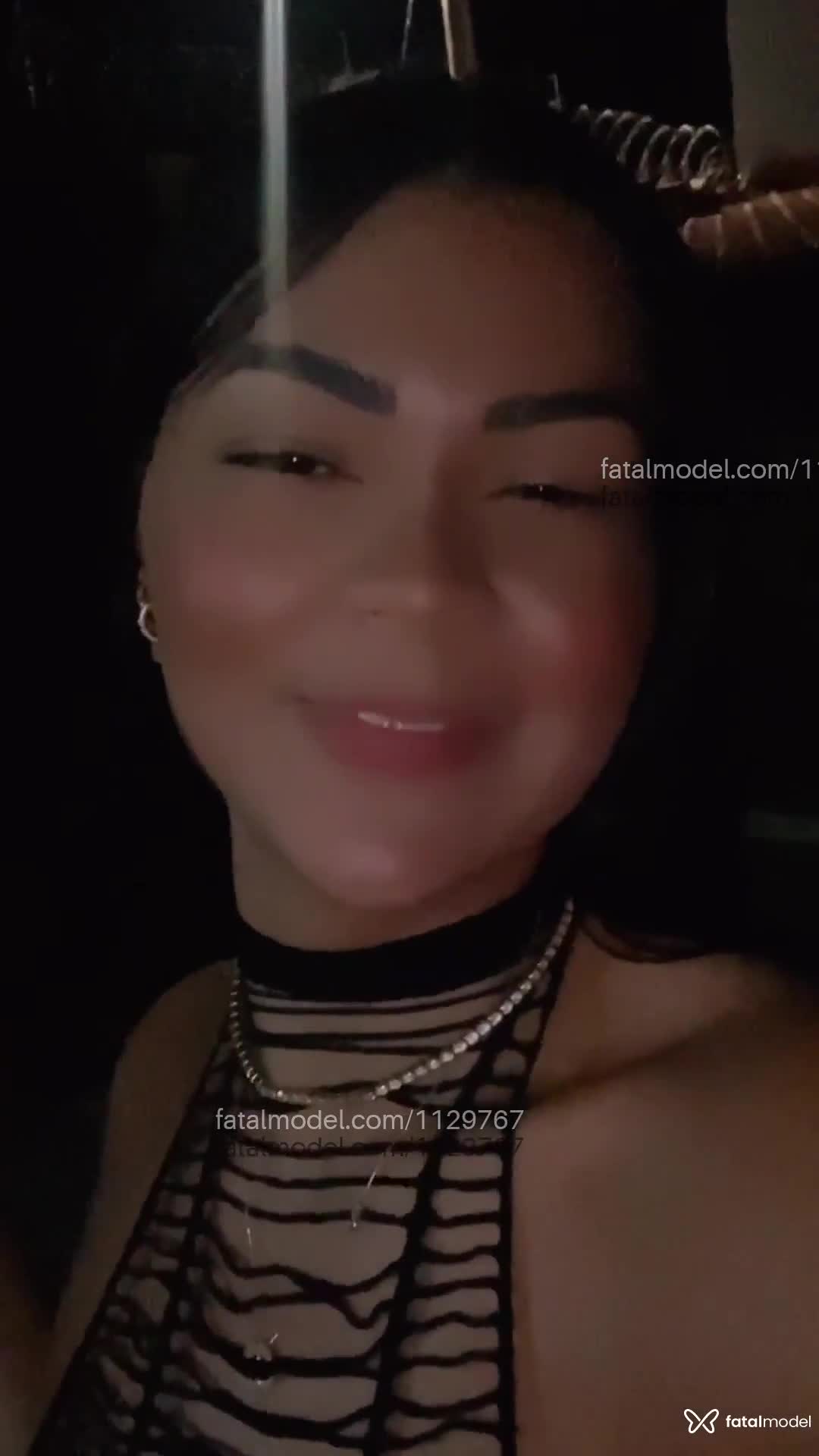 Acompanhante mulher morena (o) de olhos castanhos - Vívian Fernandes Acompanhante mulher morena (o) de olhos castanhos - Vívian Fernandes