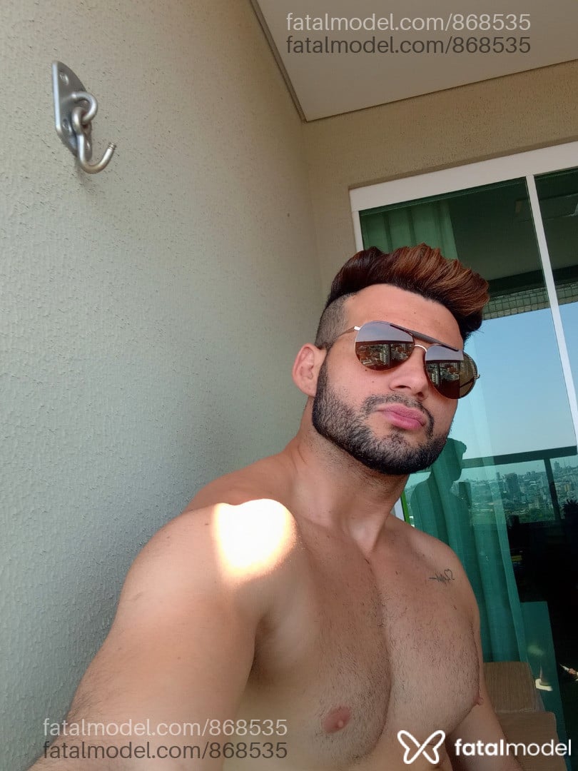 Acompanhante homem com cabelo castanho de olhos castanhos - Lukas vagmaker Acompanhante homem com cabelo castanho de olhos castanhos - Lukas vagmaker