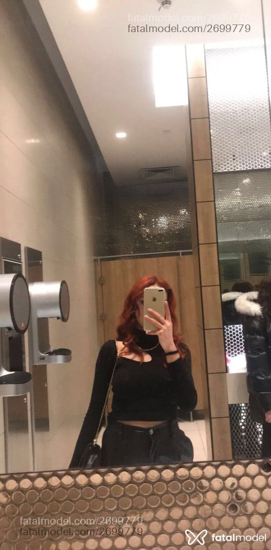 Acompanhante mulher ruiva (o) de olhos castanhos - Mayra