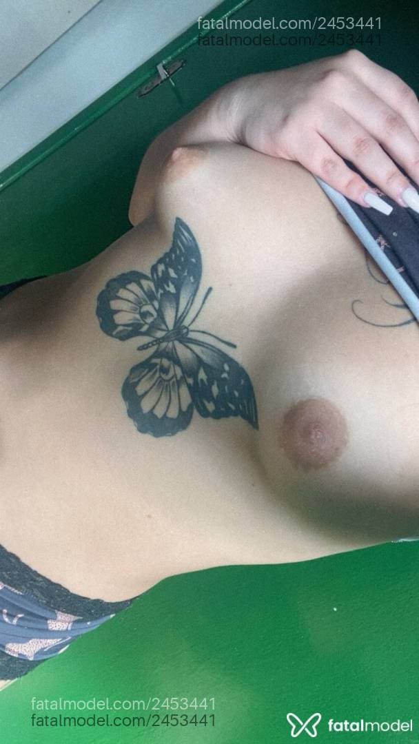 Acompanhante mulher com cabelo castanho de olhos verdes - Yasmin
